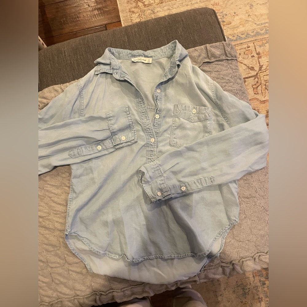 Abercrombie size small 1/4 button long sleeve top